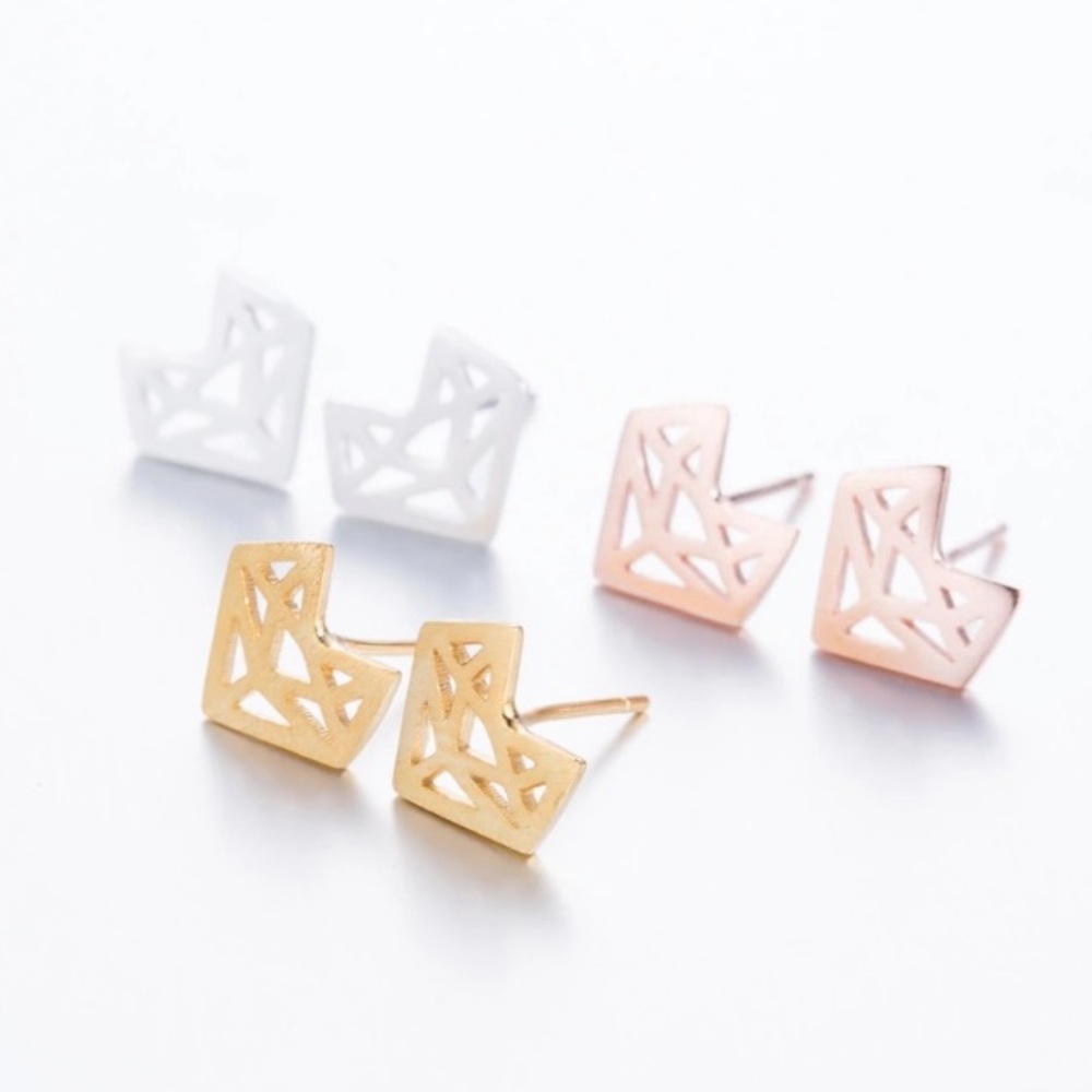 🌿 Origami Fox Brushed Metal Stud Earrings